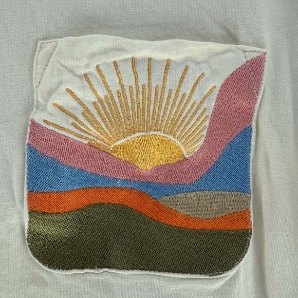 Common People Beige Embroidered Pocket T-Shirt Size Large - Picture 4 of 8